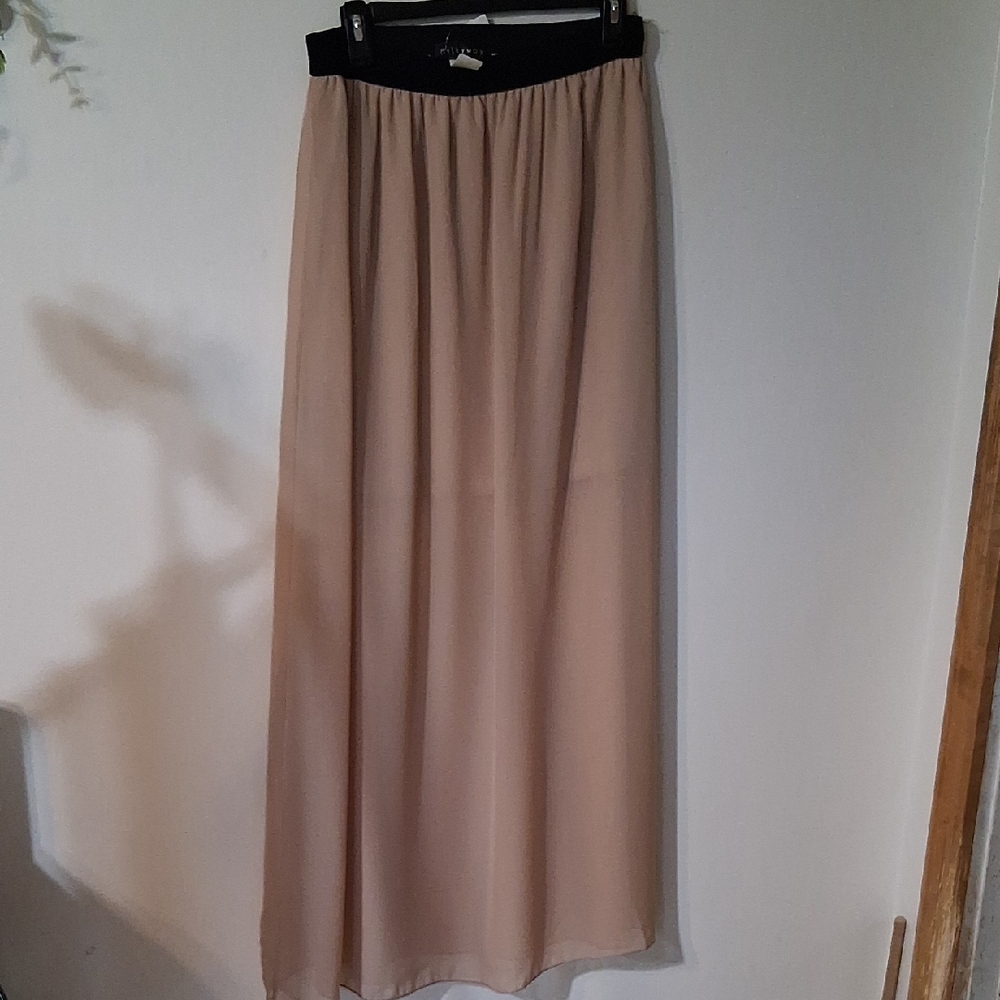 Elegant Tan Maxi Skirt